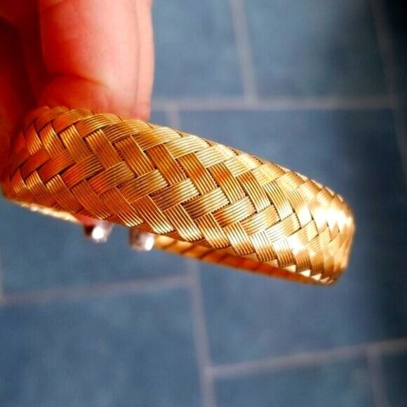 GORGEOUS!!!  GOLD TONE AND CRYSTALS BRACELET!!! ITALIAN MADE!!! - Picture 3 of 5